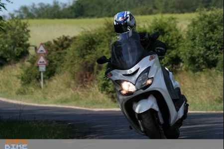Iwatai luxuscirkáló: Yamaha Majesty 400 2009 teszt