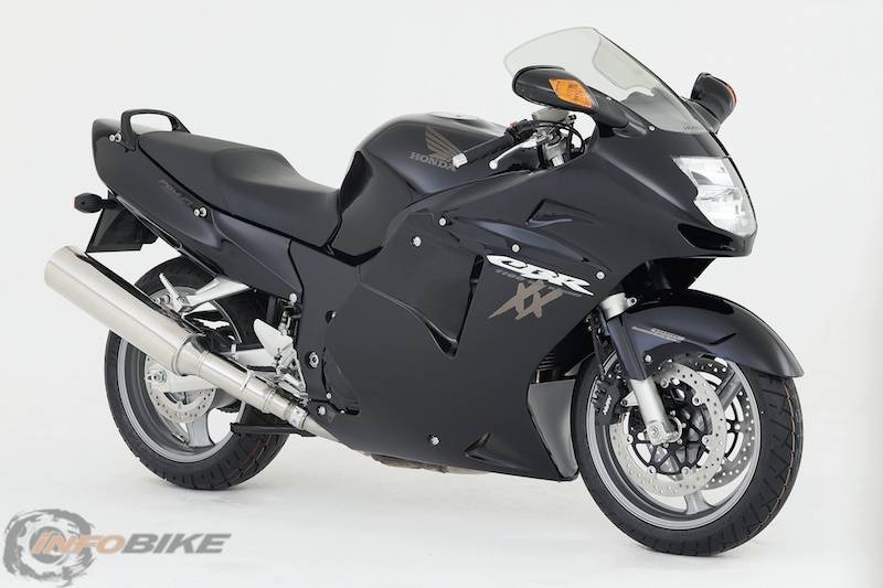 Teszteltük: Honda CBR 1100 XX