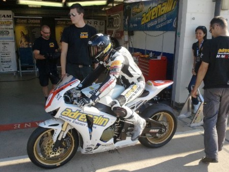 Az Adrenalin H-Moto Team motorosa a 29. rajtpozícióból vág neki a Superstock 1000-es sorozat silverstone-i futamának