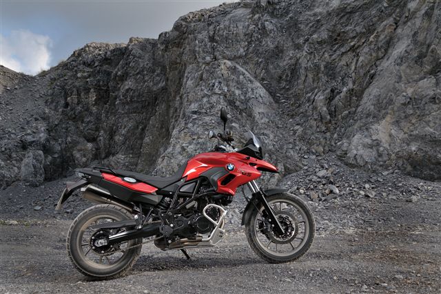Újabb taggal bővült a GS modellcsalád: Az új BMW F700 GS