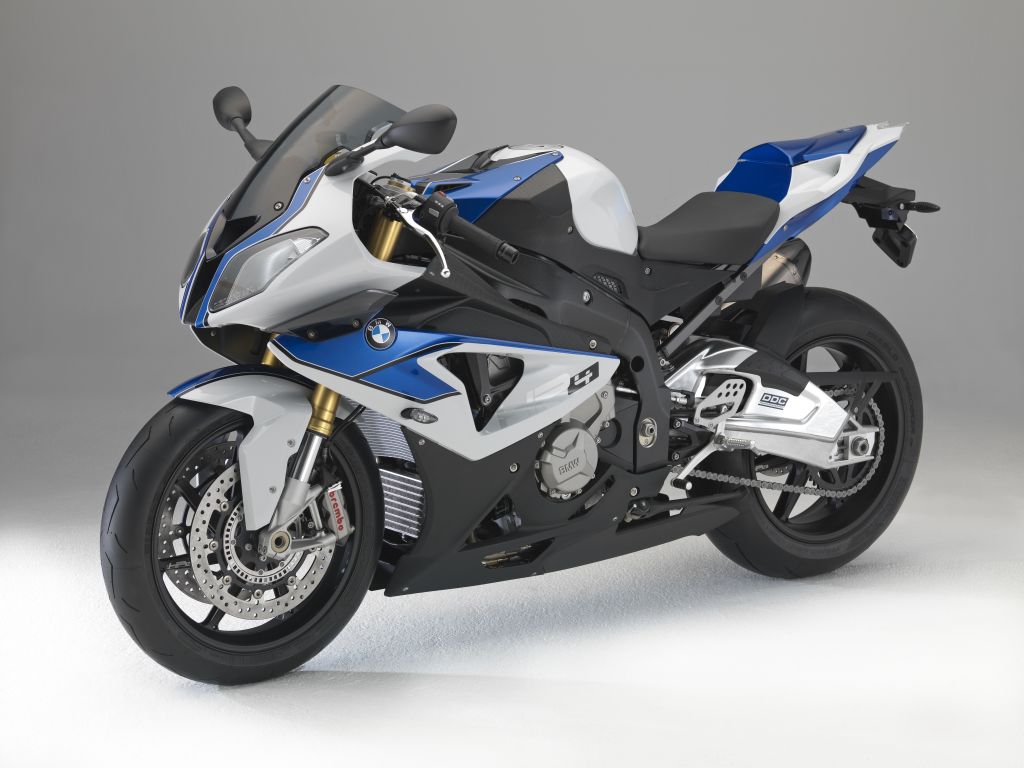 Rendelhető a BMW HP4 exkluzív szupersport-motorja!