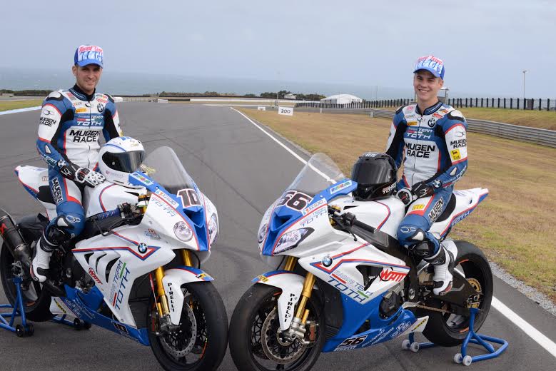 Továbbra is ifjabb Tóth Imre csapattársaként versenyez tovább a Superbike-vb csúcskategóriájában a BMW Racing Team Toth 19 éves motorosa