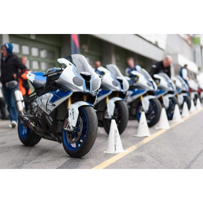 A BMW Motorrad Motorsport bemutatja a BMW Motorrad Race Trophy-t