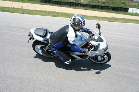 Suzuki GSX-R 600 K8 teszt