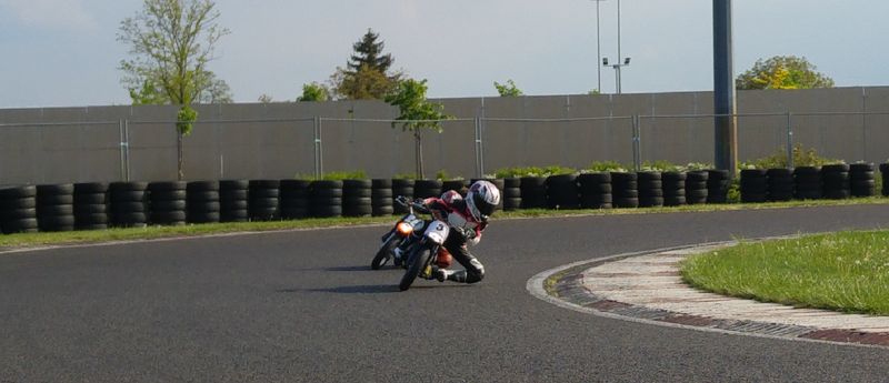 A hideg és az eső sem fogott ki a H-MOTO Team legfiatalabb pilótáin