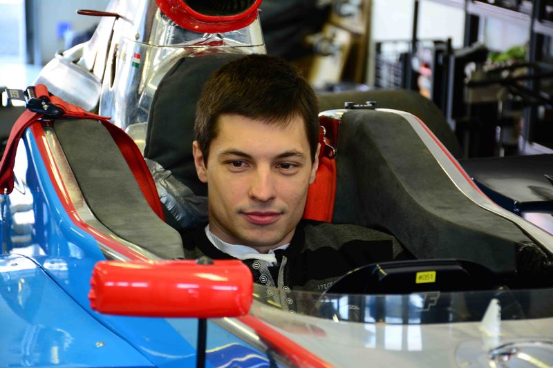 A hétvégén kezdi meg a várható menetelését az idei ESET V4 Cup nemzetközi sorozatban a Tomracing Motorsport formaautós versenyzője