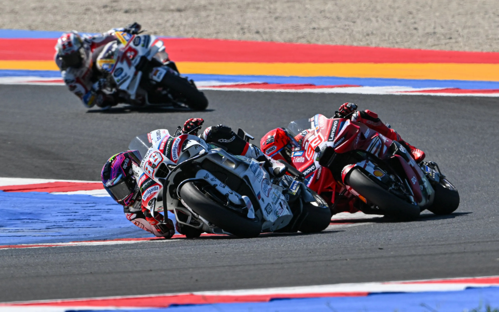 Marc Márquez 102 pontos hátrányból a MotoGP-vb élére: megnyerte Misanót
