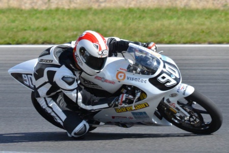 A MetalCom-Adrenalin H-Moto Team két versenyzője, Gyutai Adrián és Nagy Győző Brno-ban folytatja a csapat idei nagy menetelését az Alpok-Adria Bajnokságban